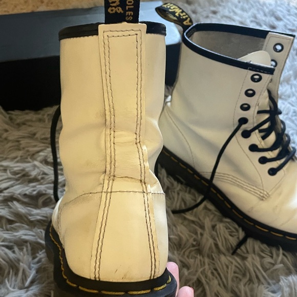 DR. MARTENS 1460 SMOOTH BOOT - Picture 11 of 15